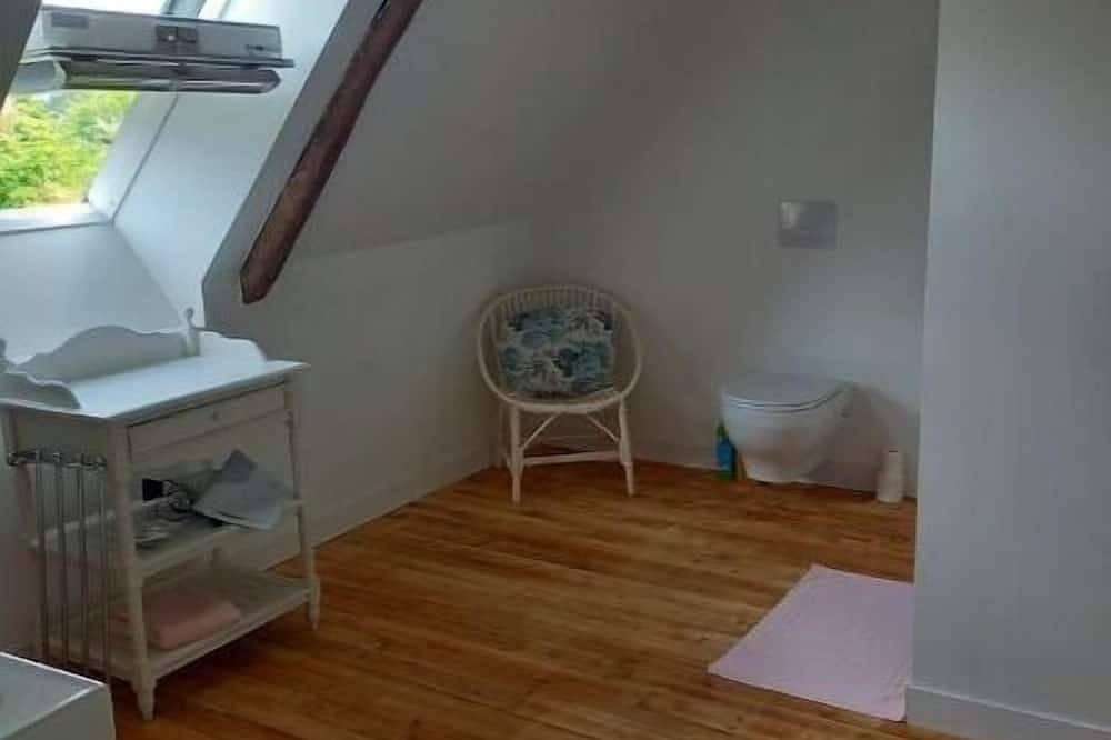 Maison, calme avec cheminée. in Botmeur, Région de Châteaulin