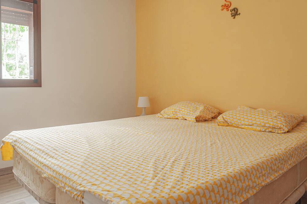 Apartamento entero, Descubra la verdadera Andalucía desde Casa rural Nido Aguila Blanca in Guaro , Sierra de las Nieves