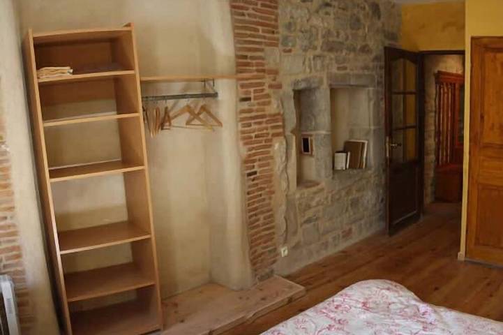 Location de vacances pour 6 personnes, avec balcon à Saint-Antonin-Noble-Val - 3