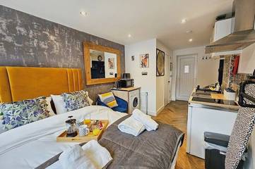 Apartment for 2 People in Cheltenham, The Cotswolds, Photo 2