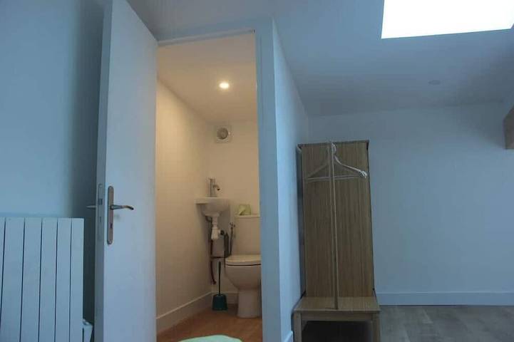 Location de vacances pour 3 personnes, avec terrasse et jardin à Saint-Philippe-d'Aiguille - 3