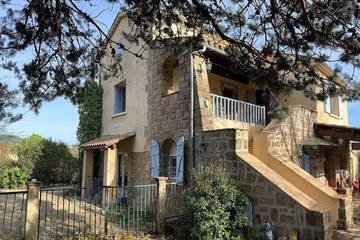 Agriturismo pour 11 personnes, avec jardin et piscine à Saint-Paul-le-Jeune