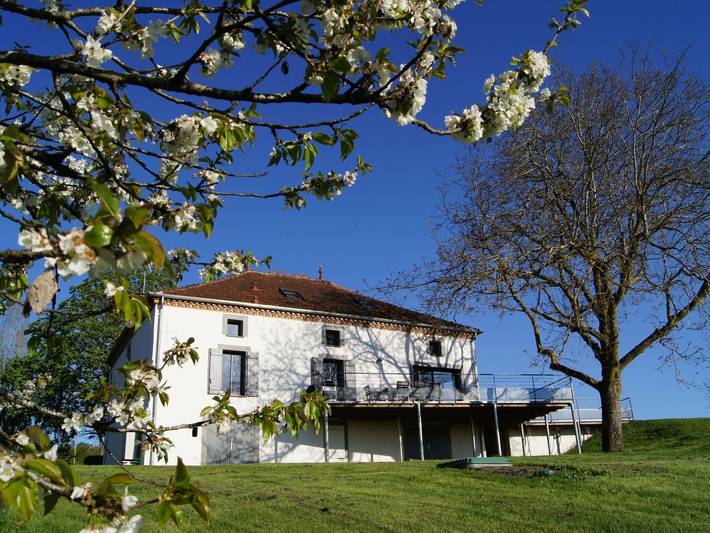 Location de vacances pour 6 personnes, avec piscine ainsi que terrasse et jardin à Durfort-Lacapelette - 2