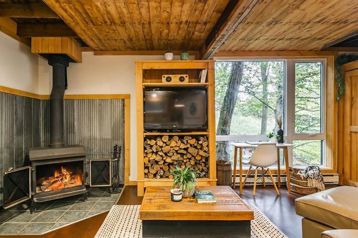 Gîte pour 4 personnes, avec terrasse et jacuzzi à Bromont - 3