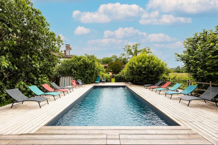 Vakantiehuis voor 18 personen, met Tuin en Sauna in Gironde