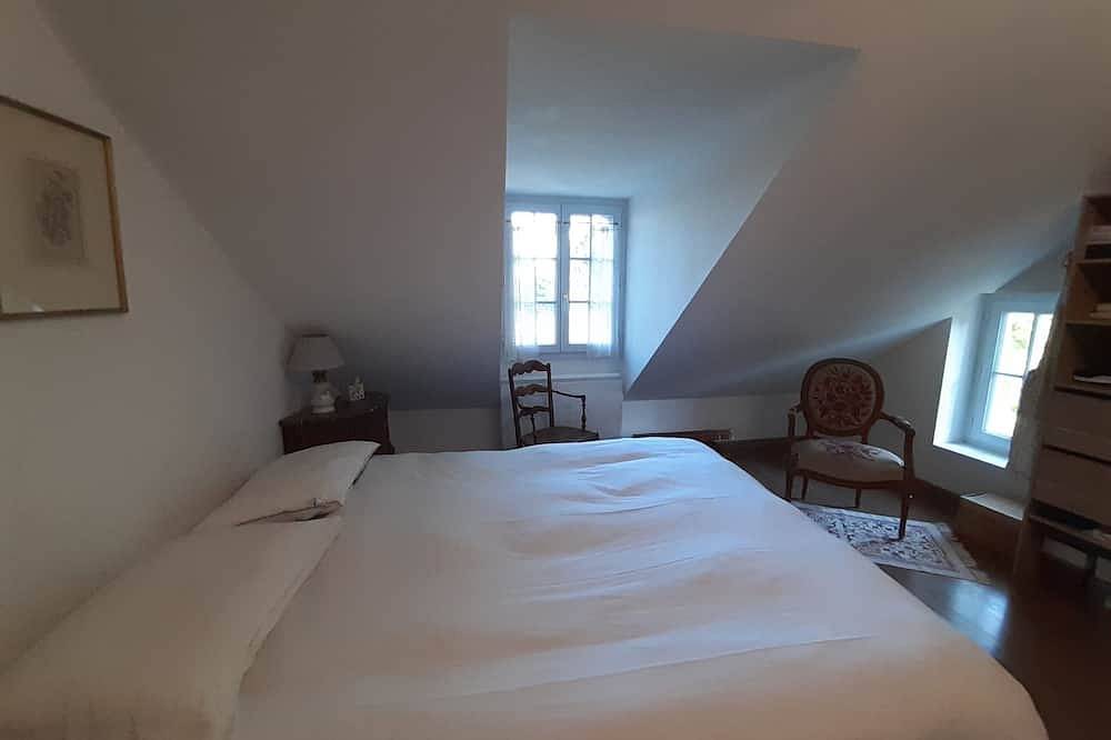 Longère rustique tout confort avec jardin arboré et piscine in Mesland, Région de Blois