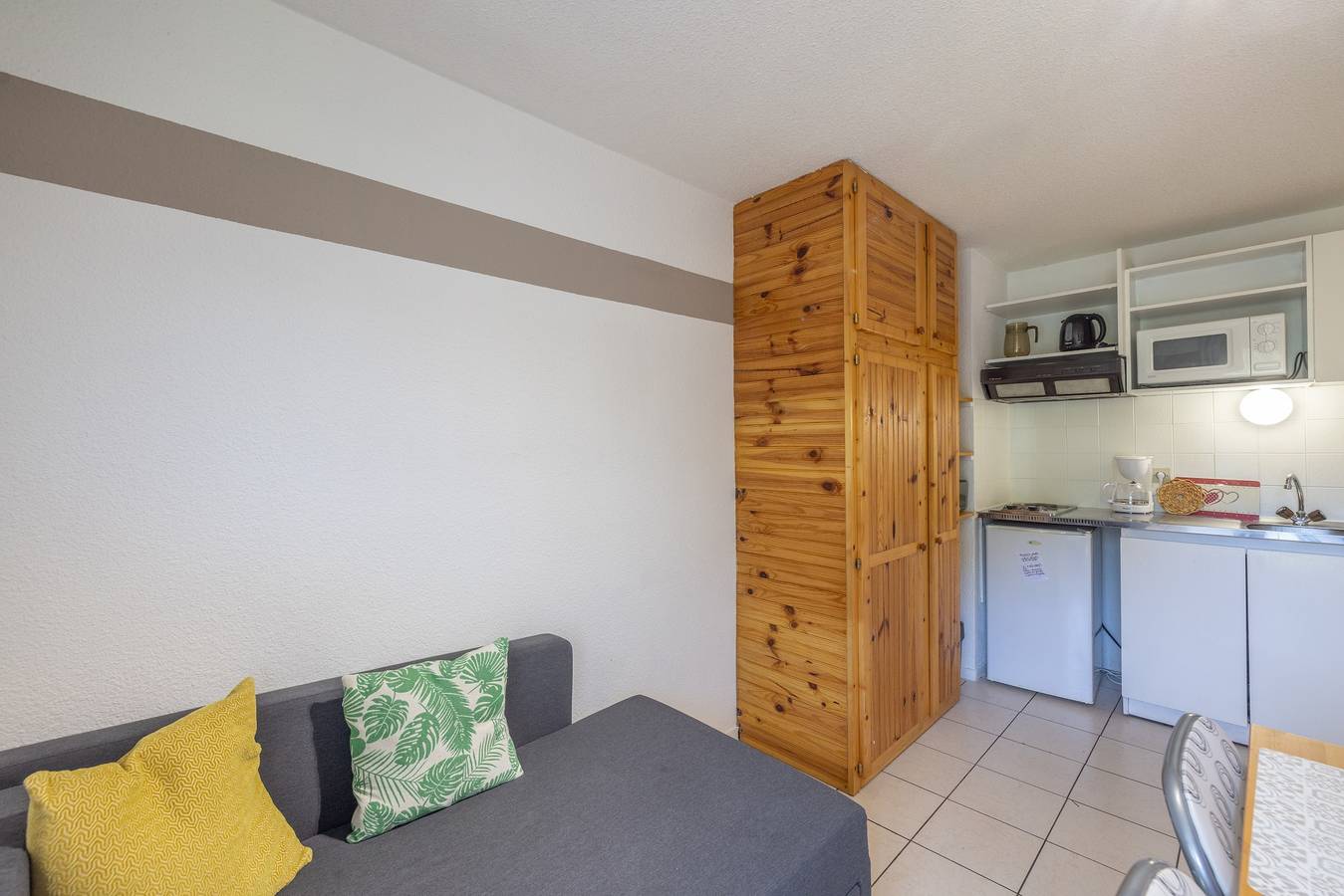 Entire studio, Studio 'Le Hameau Des Neiges' with Private Terrace and Garden in Station de Morillon, Grand Massif