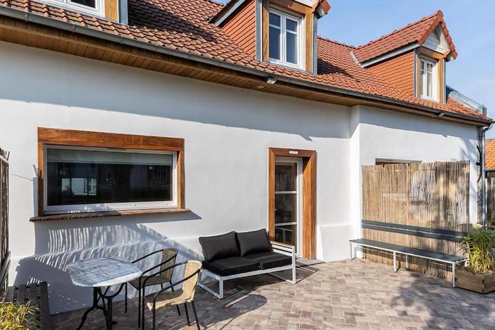 Gîte pour 4 personnes, avec jardin à Verton - 2