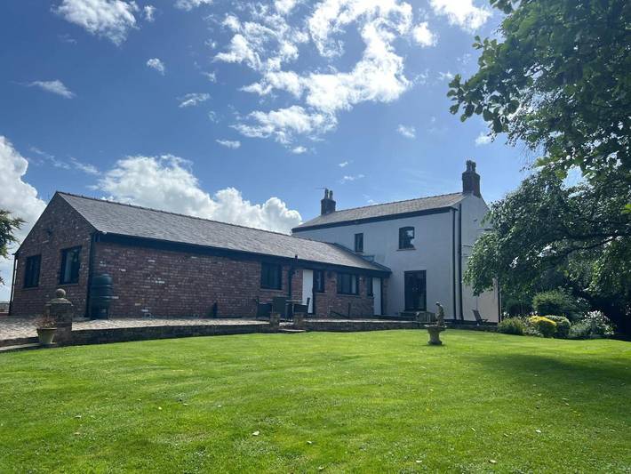 Holiday home for 11 people, with garden and view, child-friendly - 1