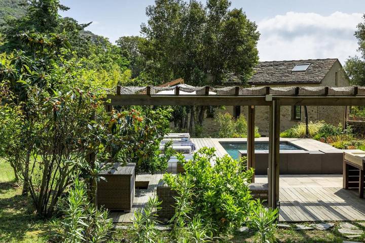 Villa pour 19 personnes, avec jacuzzi ainsi que balcon et piscine