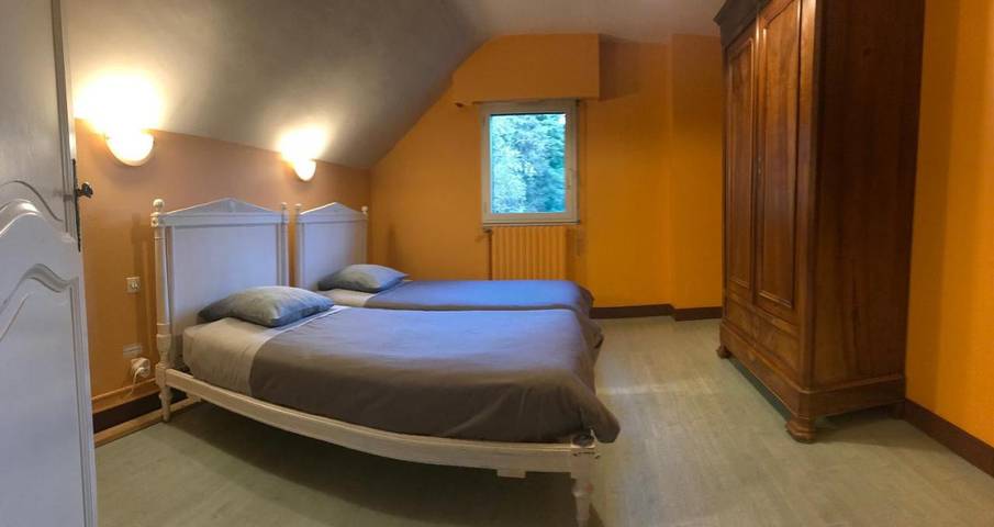 Location de vacances pour 30 personnes, avec jardin et vue, animaux acceptés à Mansigné - 4