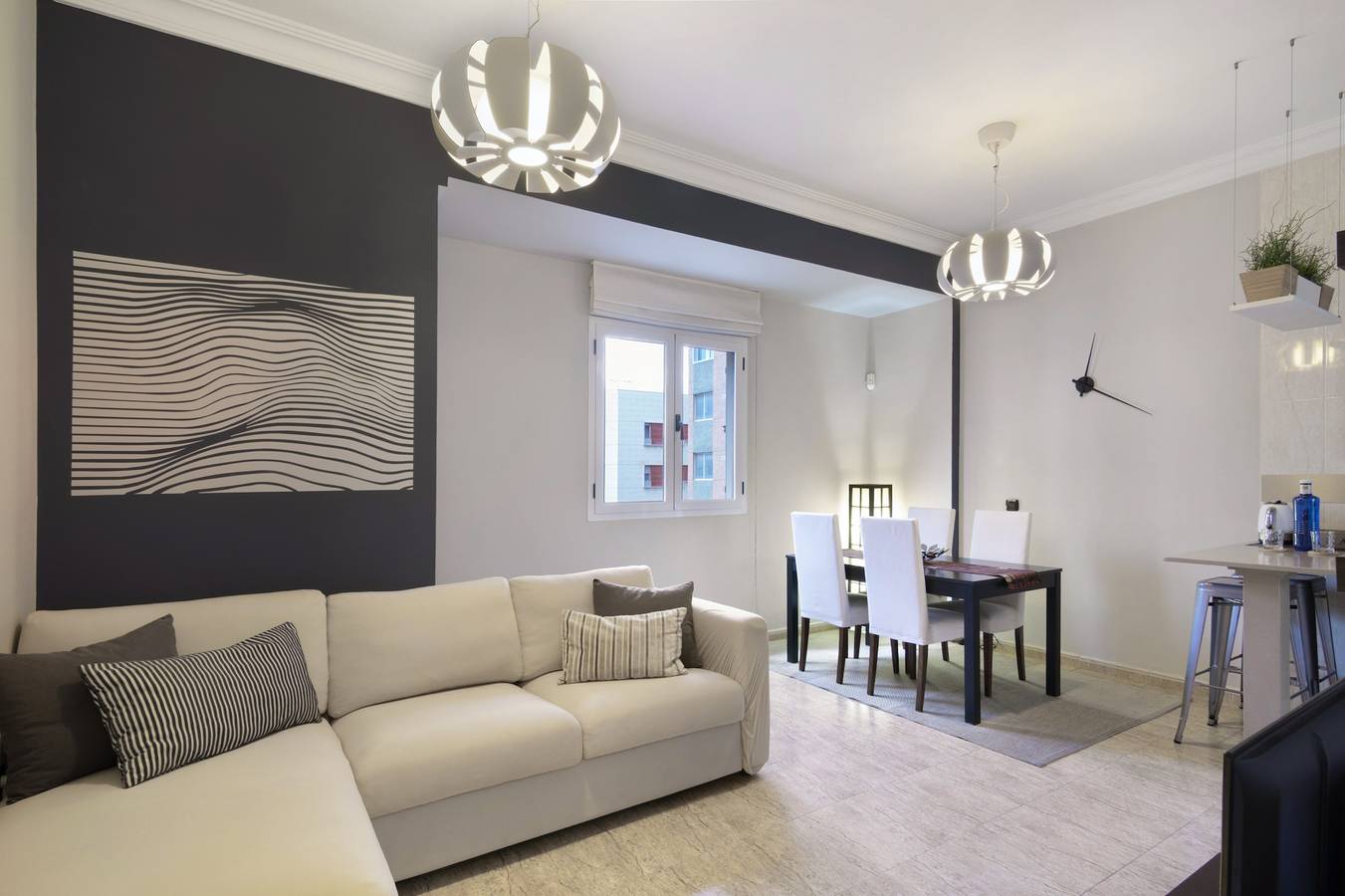 Entire apartment, Vacation 'Next To Las Canteras Beach Charming' with Wi-Fi in La Isleta, Las Palmas de Gran Canaria