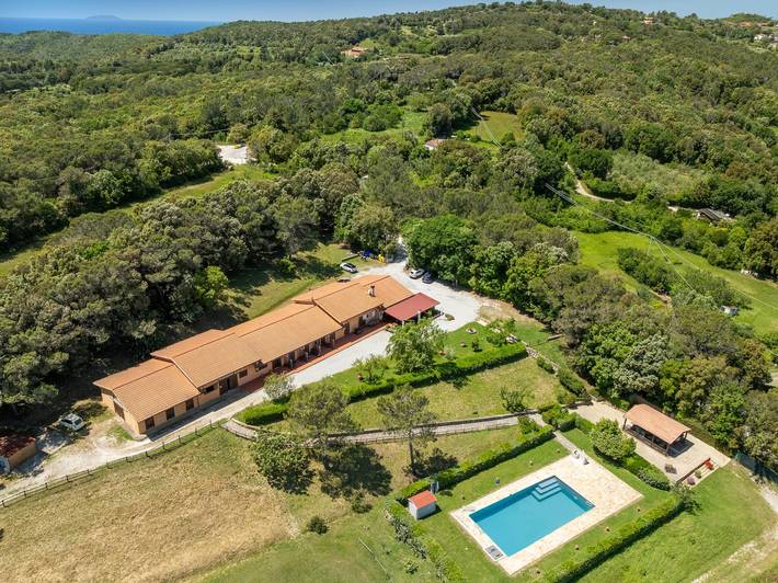 Ferienwohnung für 4 Personen, mit Garten und Kinderpool in Italienische Riviera