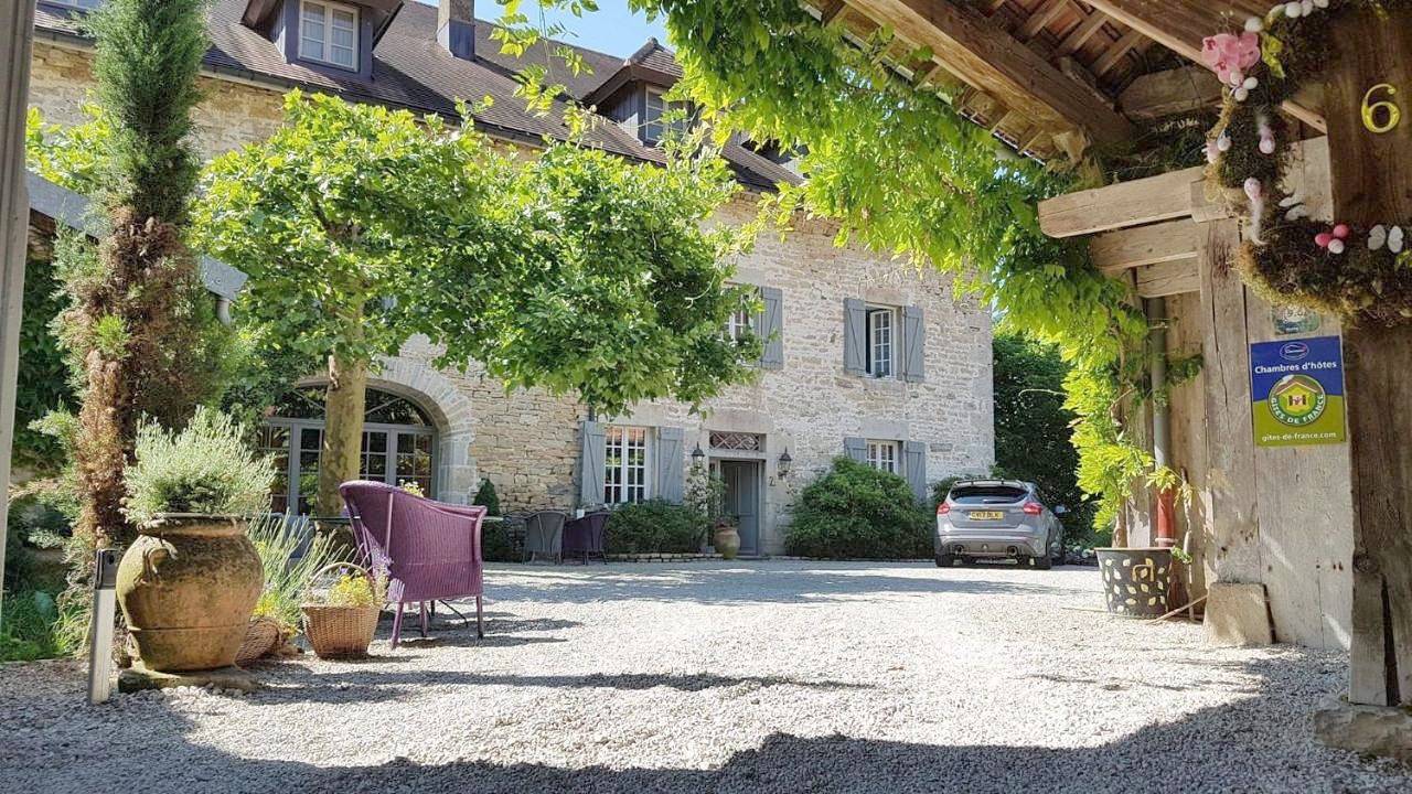 A l'Ombre du Château in Nans-sous-Sainte-Anne, Jura Francais