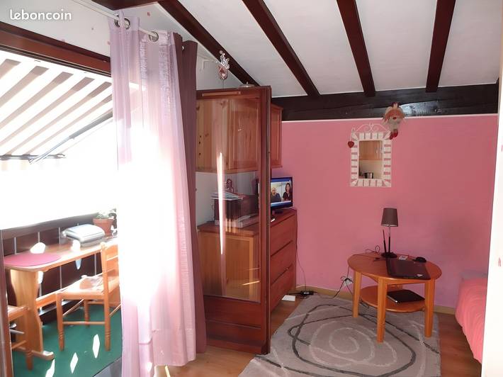 Entire studio, Studio Apartment 'Saint-Gervais' with Mountain View, Shared Pool and Private Garden in Saint-Gervais-les-Bains, Pays du Mont-Blanc
