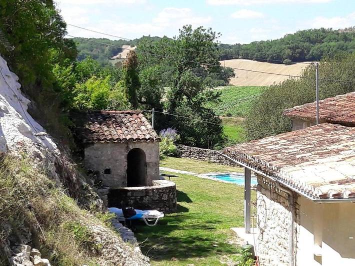 Location de vacances pour 5 personnes, avec terrasse ainsi que vue et piscine, animaux acceptés à Castelnau-Montratier - 3