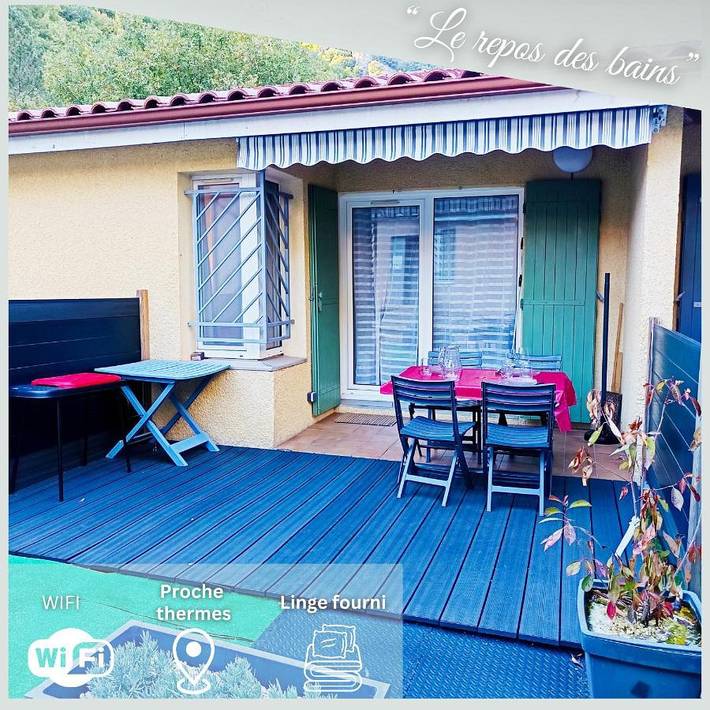 Appartement de vacances pour 4 personnes, avec vue ainsi que terrasse et piscine