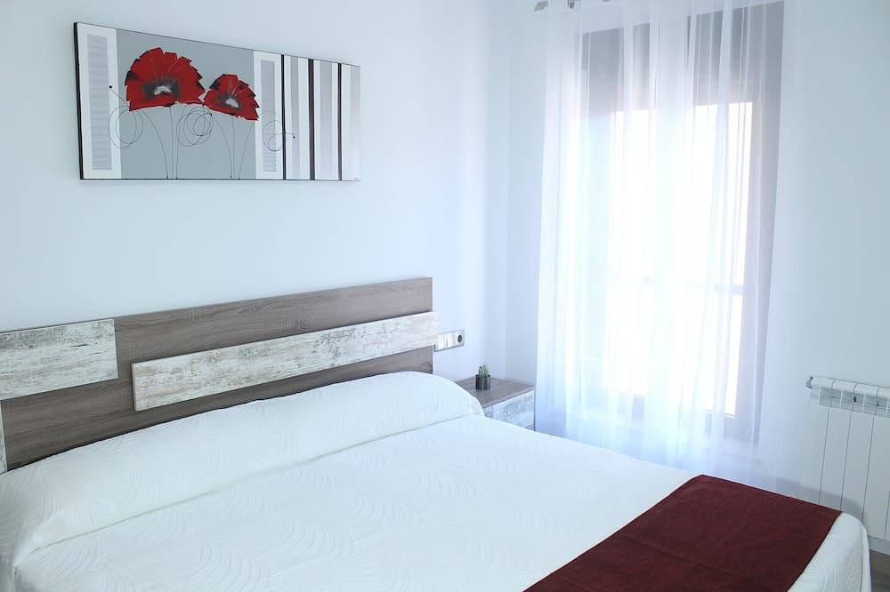 Entire apartment, Air-Conditioned Accommodations In The Historic Center in Ciudad Rodrigo, Salamanca Province