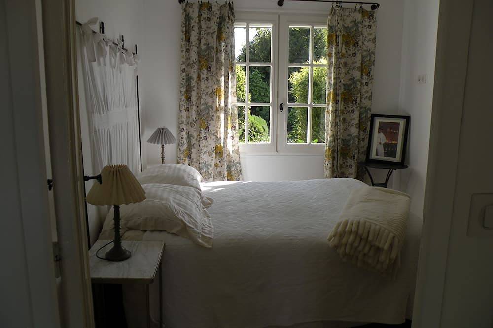 Charming Mazet Provencal in Spéracèdes, Cannes region