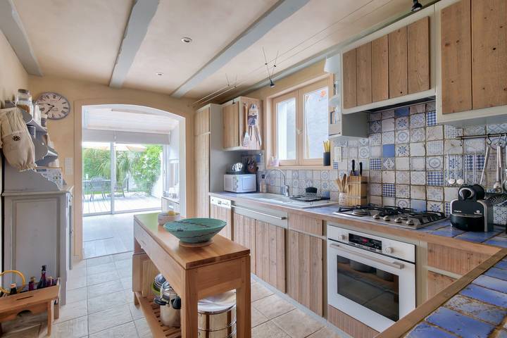 Location de vacances pour 10 personnes, avec terrasse et jardin à La Flotte - 4