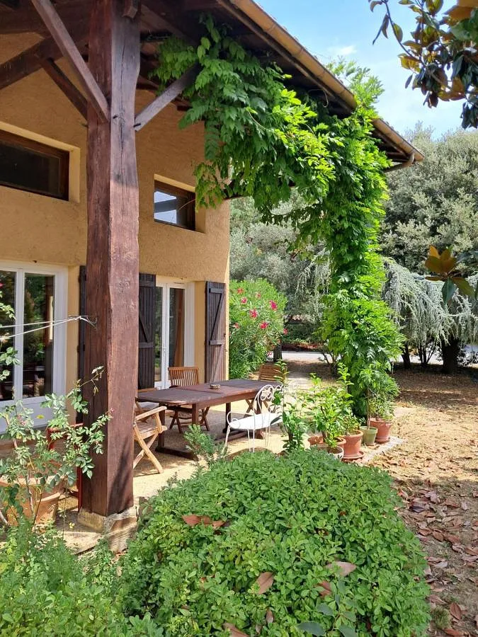 Villa pour 8 personnes, avec piscine et jardin - 1