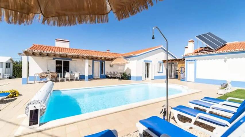 Casa de férias para 9 pessoas, com Terraço e Jardim e ainda Piscina em Vale de Telha
