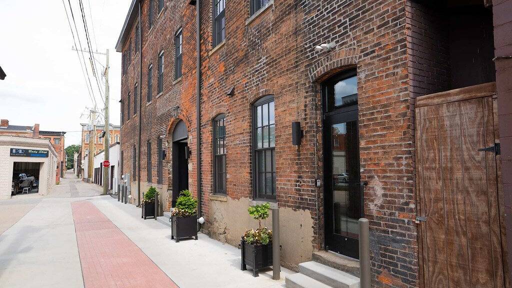 Ganze Wohnung, Pickle Factory Hotel—1Br Close to Stadiums & Bars in Kenton County