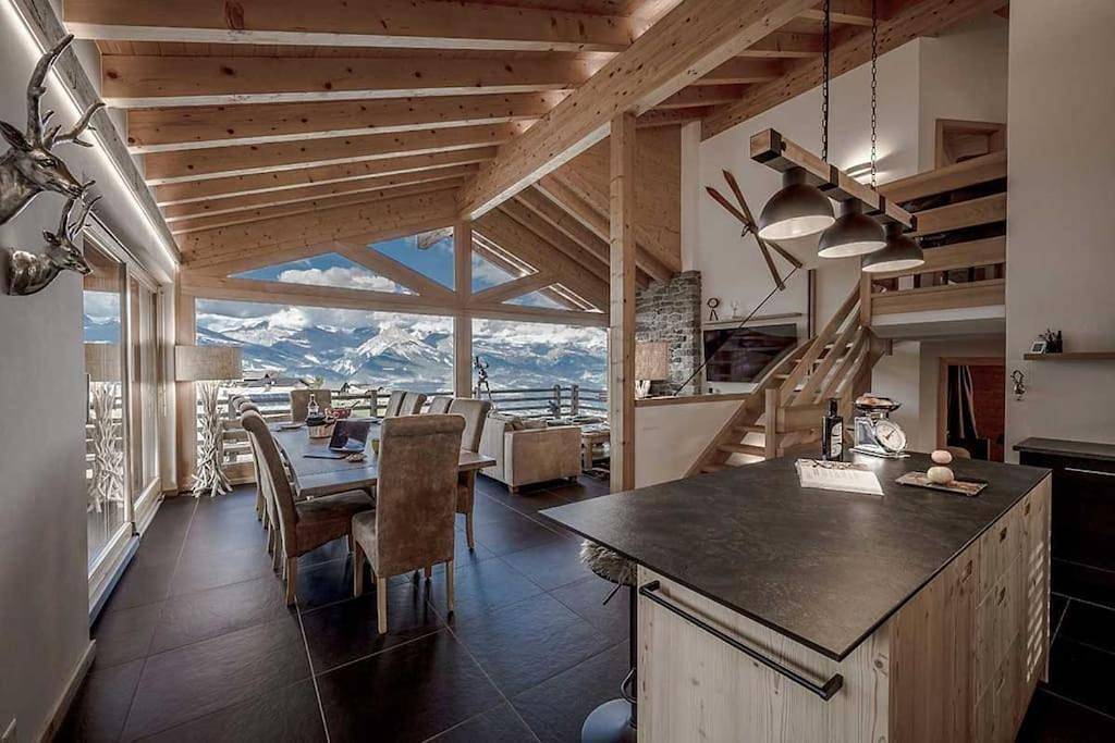 Modern Chalet Jacuzzi and Sauna in St. Moritz 3 Bad, St. Moritz