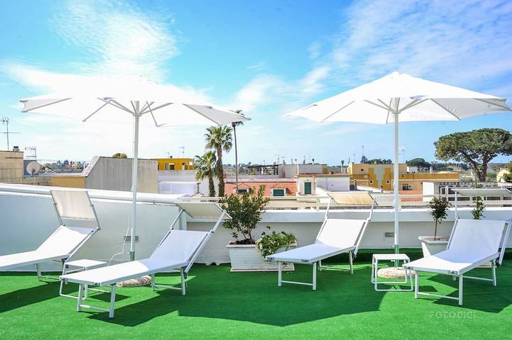 Location de vacances pour 9 personnes, avec terrasse à Alezio