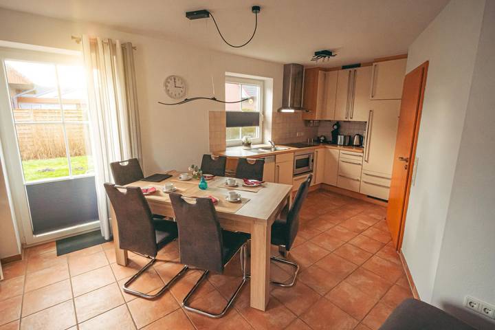Ferienhaus, Dusche und Badewanne, 3 Schlafräume in Burhave, Butjadingen