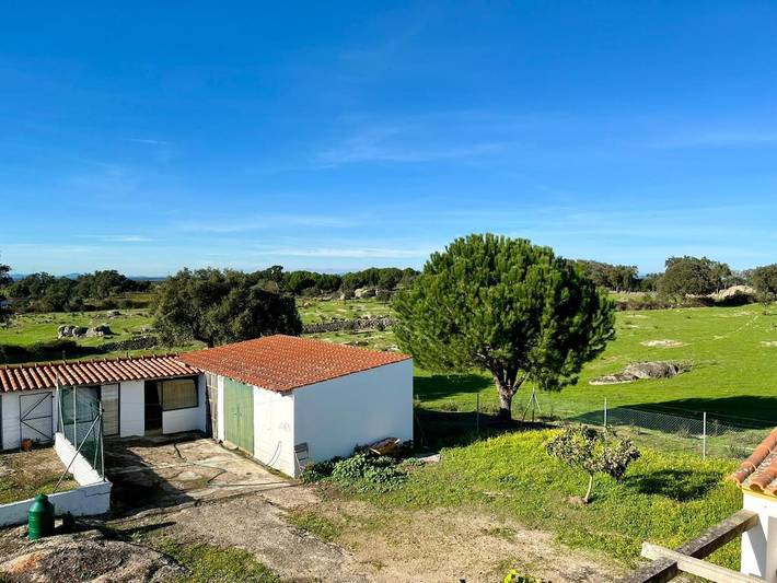 Location de vacances pour 14 personnes, avec vue ainsi que terrasse et piscine, animaux acceptés dans Nisa - 2
