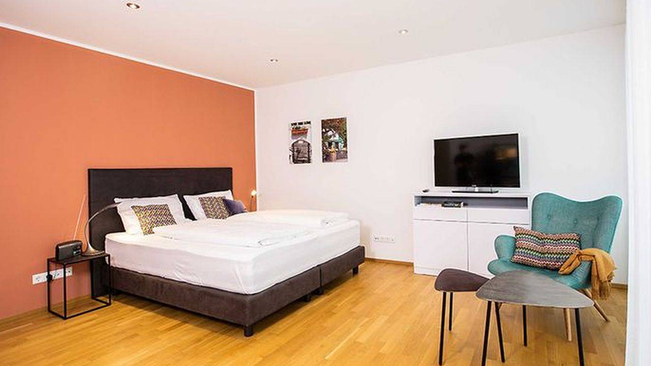 Ganze Ferienwohnung, Ferienwohnung für 2 Personen (45 m²) in Friedrichshafen in Friedrichshafen, Obersee (Bodensee)