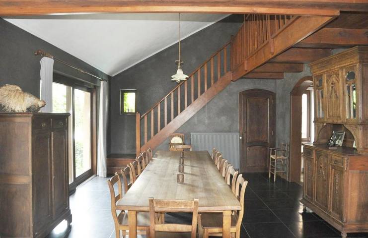 Location de vacances pour 14 personnes, avec terrasse ainsi que jardin et piscine à Sainte-Ode - 4