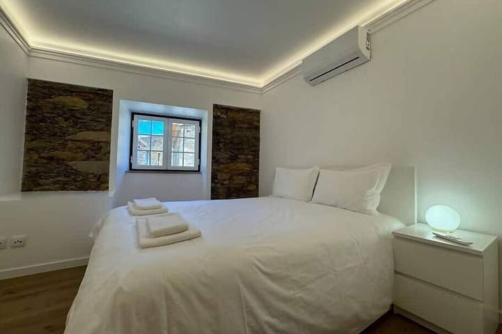 Location de vacances pour 21 personnes, avec balcon ainsi que jardin et piscine dans Janeiro de Cima - 3