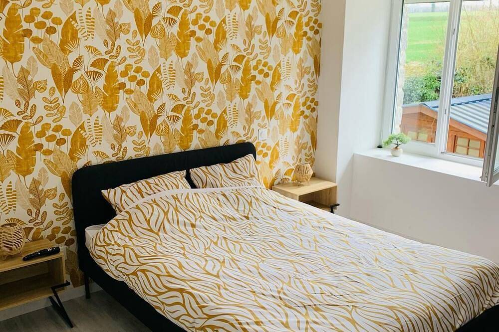 2-bedroom house with jacuzzi for up to 4 people with family and friends in Trémeur, Región de Dinan