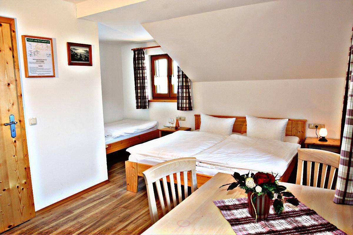 Apartamento de férias inteiro, Arberschutzhaus - Mehrbettzimmer in Bayerisch Eisenstein, Arberland