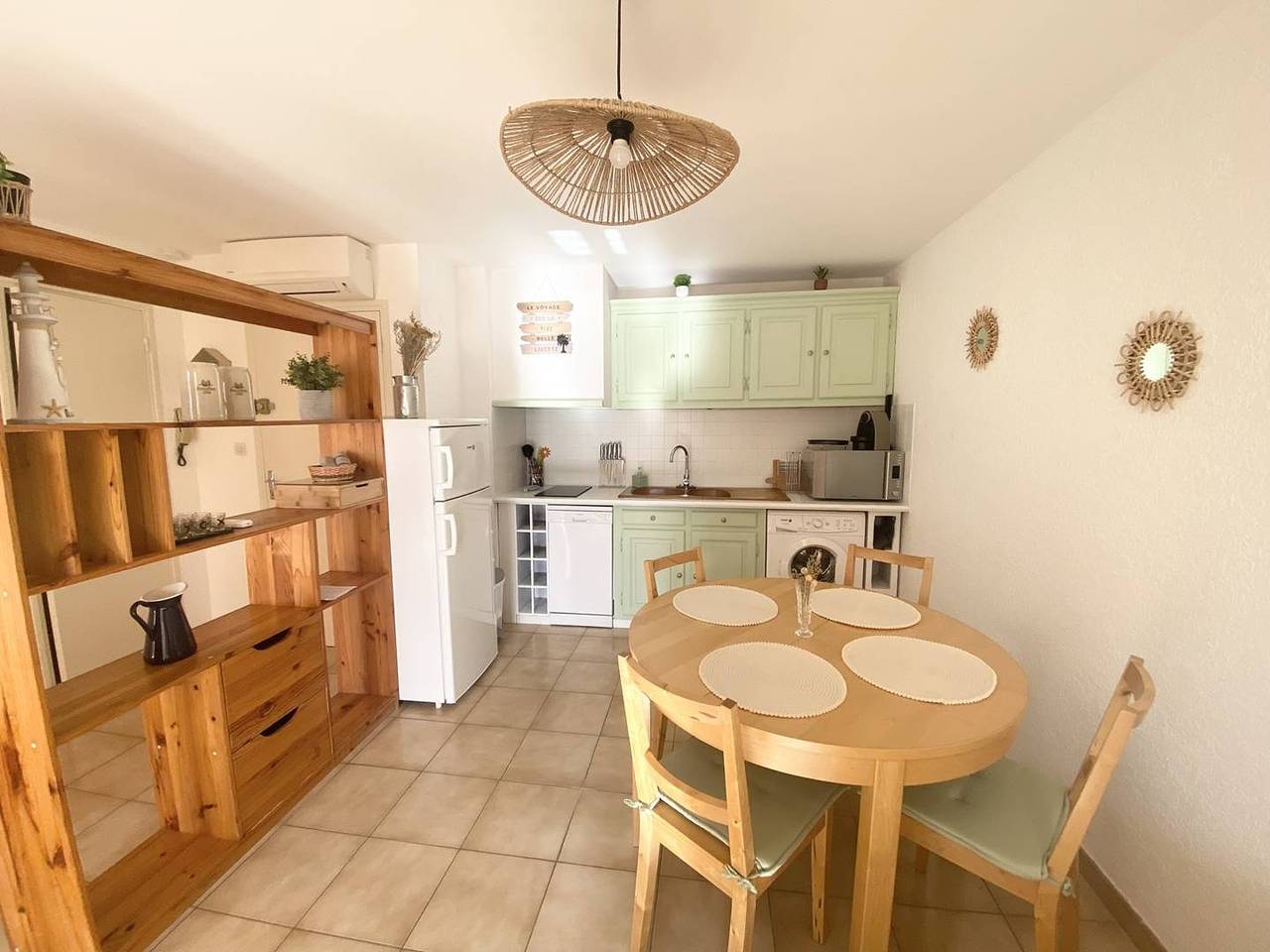 Ganze Ferienwohnung, P2 private parking 2 steps from the beach in Le Grau-du-Roi, Côte d'Améthyste