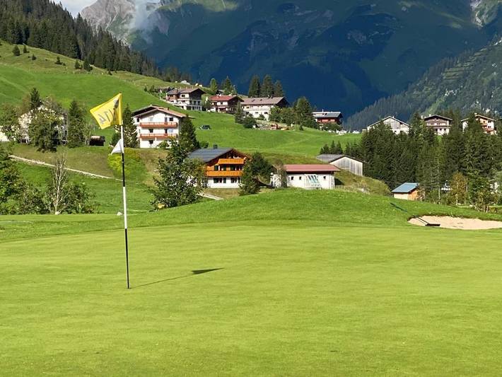 BnB für 4 Personen, mit Garten und Sauna sowie Ausblick in Lech am Arlberg