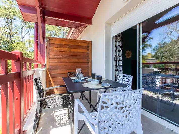 Gîte pour 4 personnes, avec terrasse dans Plage des Estagnots - 2