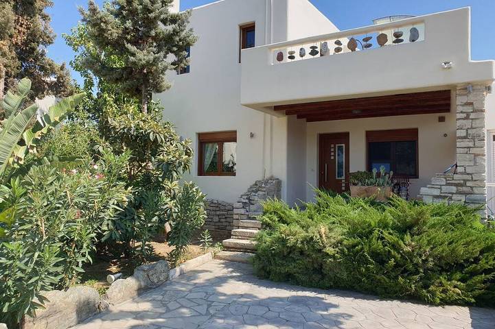 Ferienhaus für 4 Personen, mit Garten und Balkon sowie Pool in Pitsidia