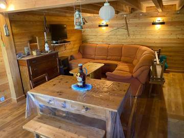 Maison de campagne pour 4 personnes, avec vue ainsi que terrasse et jardin à Villar-Saint-Pancrace