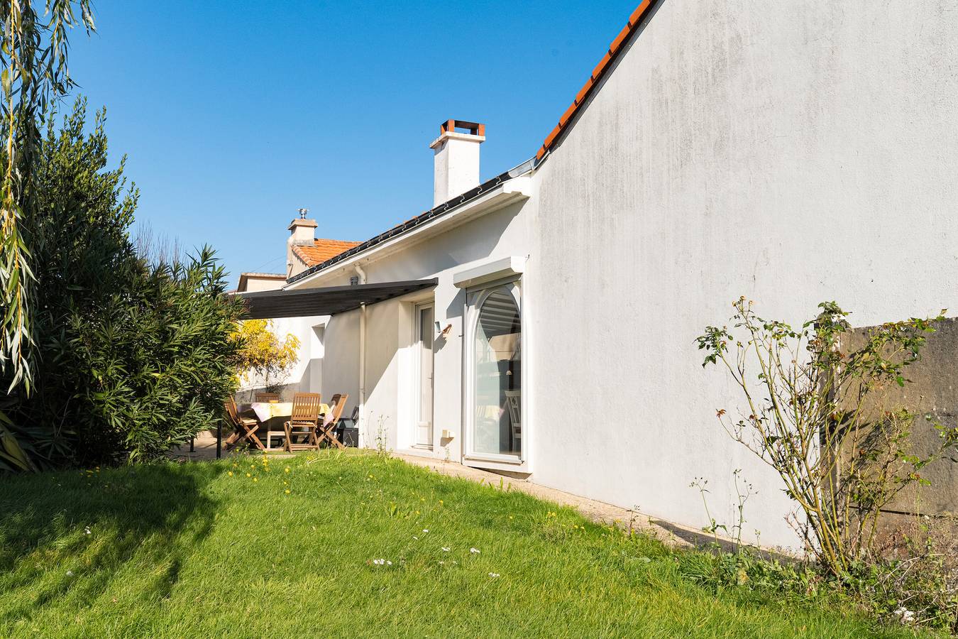 Casa de Vacaciones 'La Maison Du Bonheur' con Terraza Privada, Jardín Privado y Wi-Fi in Bourgneuf-en-Retz, Region de Saint-Nazaire