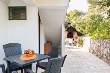 Studio für 2 Personen auf Hvar