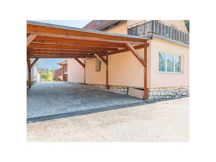 Dom dla 10 osób, z Balkon i Taras oraz Ogród w Villach