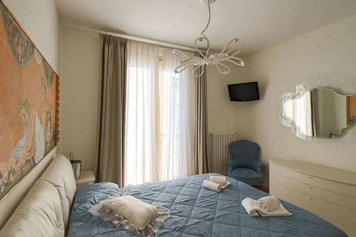 Villa für 8 Personen, mit Balkon und Garten, mit Haustier in Sirmione - 3