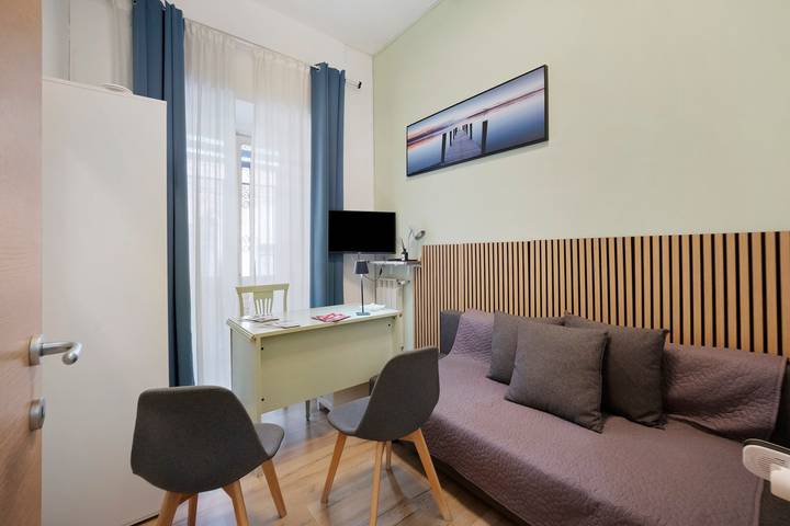Home Joséphine - Caserta - Triple Room with Private External Bathroom in Caserta, Caserta Province