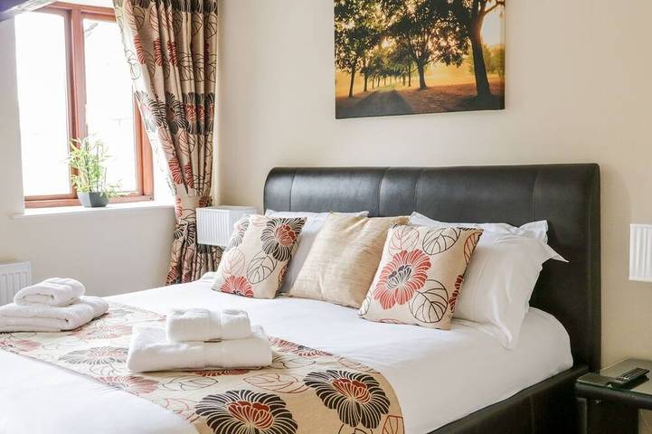 The Hayloft At Tennant Barn, character holiday cottage in Malham in Malham, Yorkshire Dales National Park