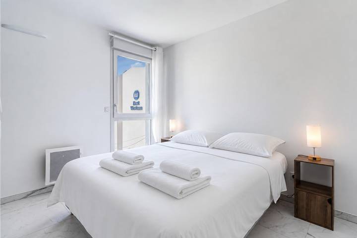 Apartamento entero, Le Doux Séjour Azuréen - Welkeys in Saint-Laurent-du-Var, Costa mediterránea (Francia)