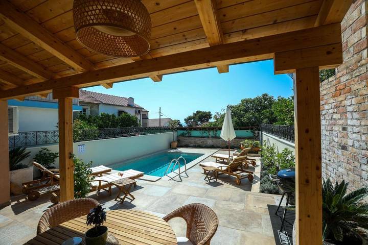 Villa pour 4 personnes, avec jacuzzi et jardin ainsi que sauna et piscine à Sali - 3