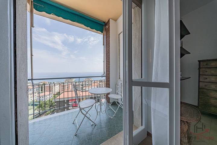 Appartamento intero, [Classic Breeze] vista mare • terrazza • wi-fi in Varazze (Città), Varazze
